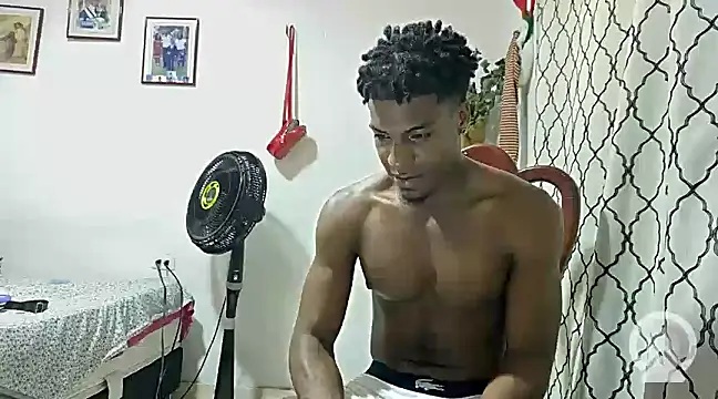 Snapshot of andrews2399 chatting on 02-07-25, 03:23 andrews2399 online show from 02-07-25, 03:23