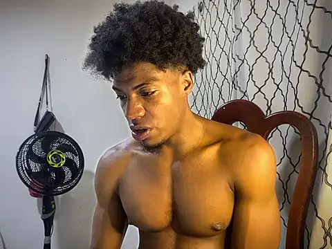 Snapshot of andrews2399 chatting on 09-14-25, 04:28 andrews2399 online show from 09-14-25, 04:28