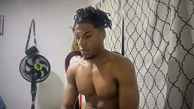 Snapshot of andrews2399 chatting on 09-19-25, 01:51 andrews2399 online show from 09-19-25, 01:51