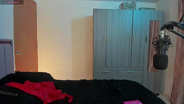 Kayla foxxy online show from 09-16-25, 05:30