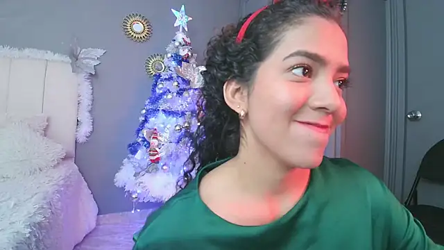 Snapshot of arteverena chatting on 12-15-24, 07:42 arteverena online show from 12-15-24, 07:42