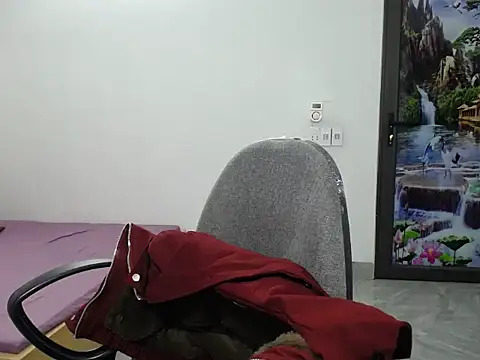 Love bug15 online show from 12-23-24, 09:49