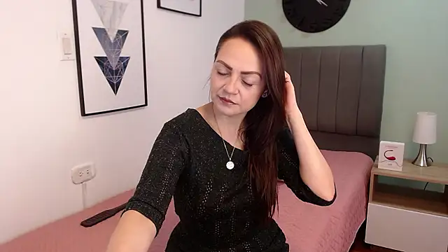 Snapshot of dory_mia chatting on 02-18-26, 01:18 dory mia online show from 02-18-26, 01:18