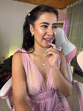 Violetta kim1 online show from 04-06-26, 12:17