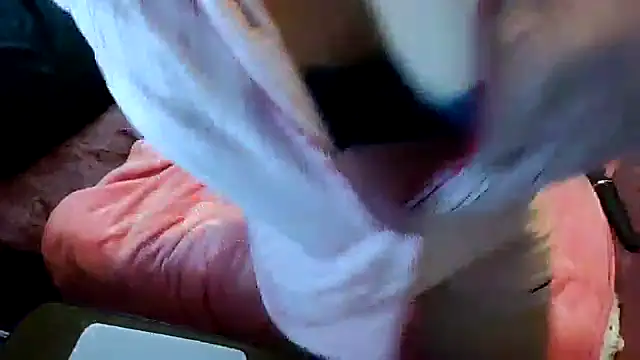 Snapshot of XxxAprilxxX chatting on 10-12-25, 11:09 XxxAprilxxX online show from 10-12-25, 11:09