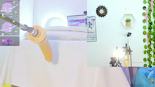 Snapshot of Daki_Ume_ chatting on 02-01-25, 02:16 Daki Ume online show from 02-01-25, 02:16