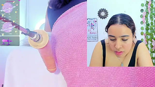 Snapshot of Daki_Ume_ chatting on 02-14-25, 05:19 Daki Ume online show from 02-14-25, 05:19