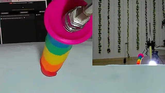 Snapshot of Daki_Ume_ chatting on 10-30-25, 03:08 Daki Ume online show from 10-30-25, 03:08