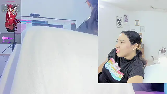 Snapshot of Daki_Ume_ chatting on 10-31-25, 02:45 Daki Ume online show from 10-31-25, 02:45