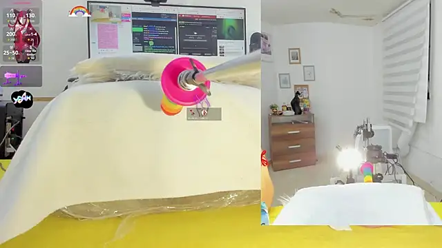 Snapshot of Daki_Ume_ chatting on 11-08-25, 02:45 Daki Ume online show from 11-08-25, 02:45