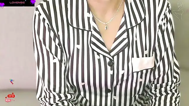 Snapshot of _Blue_Ruubyy_ chatting on 02-24-26, 03:32 Blue Ruubyy online show from 02-24-26, 03:32