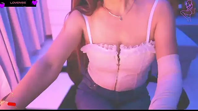 Snapshot of _Blue_Ruubyy_ chatting on 02-25-26, 09:24 Blue Ruubyy online show from 02-25-26, 09:24