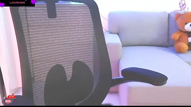 Snapshot of _Blue_Ruubyy_ chatting on 02-26-26, 01:43 Blue Ruubyy online show from 02-26-26, 01:43