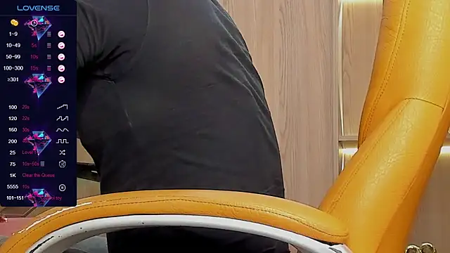 Snapshot of George_Diesell chatting on 02-12-25, 11:30 George Diesell online show from 02-12-25, 11:30