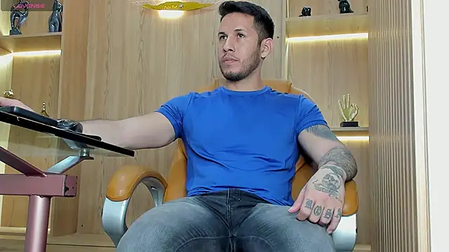 Snapshot of George_Diesell chatting on 02-28-25, 09:01 George Diesell online show from 02-28-25, 09:01