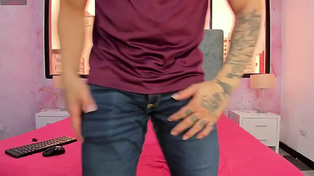 Snapshot of George_Diesell chatting on 03-14-25, 09:10 George Diesell online show from 03-14-25, 09:10