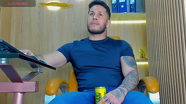 Snapshot of George_Diesell chatting on 09-08-25, 09:25 George Diesell online show from 09-08-25, 09:25