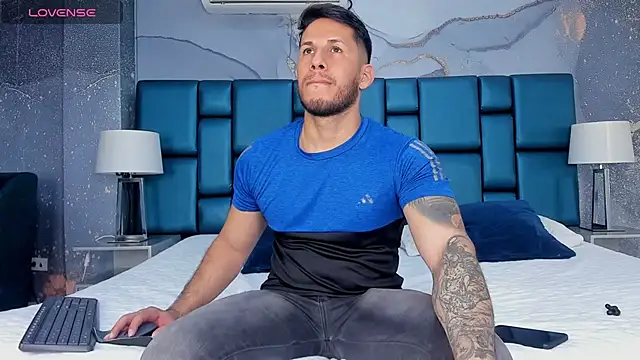 Snapshot of George_Diesell chatting on 09-16-25, 09:05 George Diesell online show from 09-16-25, 09:05