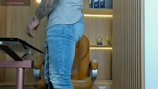 Snapshot of George_Diesell chatting on 10-24-25, 10:28 George Diesell online show from 10-24-25, 10:28