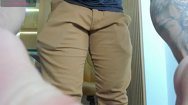 Snapshot of George_Diesell chatting on 10-26-25, 08:26 George Diesell online show from 10-26-25, 08:26