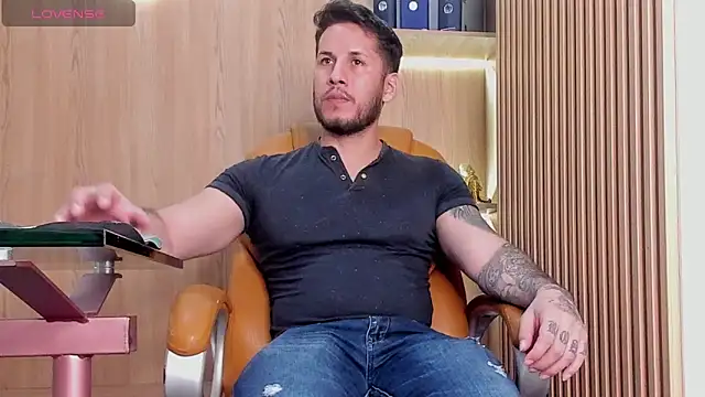 Snapshot of George_Diesell chatting on 11-11-25, 03:50 George Diesell online show from 11-11-25, 03:50