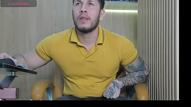 Snapshot of George_Diesell chatting on 11-13-25, 08:52 George Diesell online show from 11-13-25, 08:52