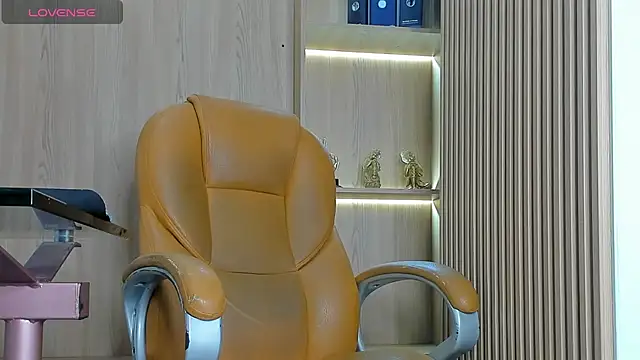 Snapshot of George_Diesell chatting on 11-30-25, 07:51 George Diesell online show from 11-30-25, 07:51