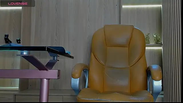 Snapshot of George_Diesell chatting on 12-03-25, 09:02 George Diesell online show from 12-03-25, 09:02