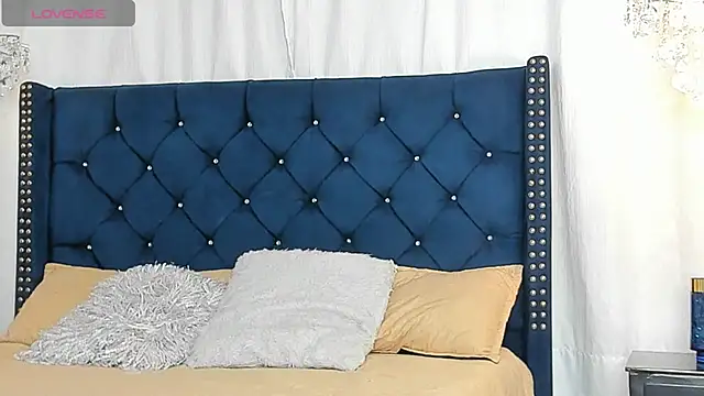 Snapshot of George_Diesell chatting on 12-22-25, 09:23 George Diesell online show from 12-22-25, 09:23