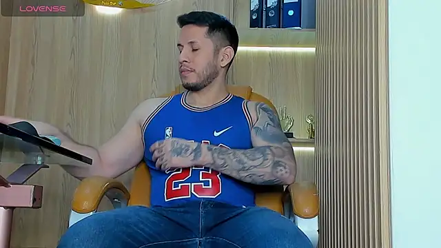 Snapshot of George_Diesell chatting on 02-06-26, 04:28 George Diesell online show from 02-06-26, 04:28