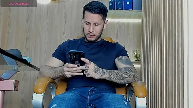 Snapshot of George_Diesell chatting on 02-07-26, 03:43 George Diesell online show from 02-07-26, 03:43