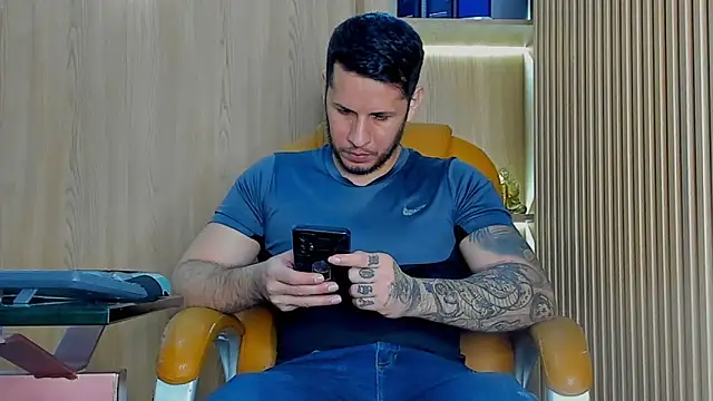 Snapshot of George_Diesell chatting on 02-11-26, 04:17 George Diesell online show from 02-11-26, 04:17