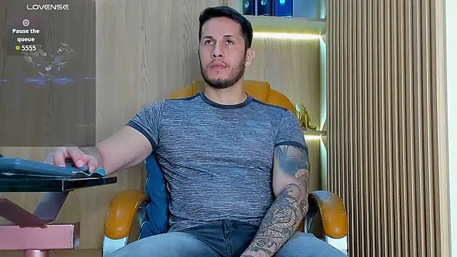 Snapshot of George_Diesell chatting on 02-13-26, 04:30 George Diesell online show from 02-13-26, 04:30