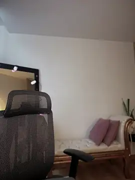 Snapshot of evangeline_ch chatting on 12-30-24, 04:29 evangeline ch online show from 12-30-24, 04:29