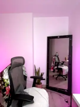 Snapshot of evangeline_ch chatting on 09-21-25, 03:24 evangeline ch online show from 09-21-25, 03:24