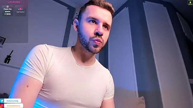 Snapshot of EnriqueBarberry chatting on 12-18-24, 06:21 EnriqueBarberry online show from 12-18-24, 06:21