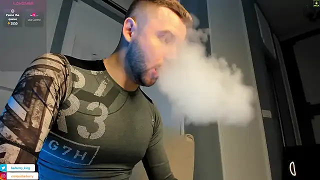 Snapshot of EnriqueBarberry chatting on 12-30-24, 06:20 EnriqueBarberry online show from 12-30-24, 06:20