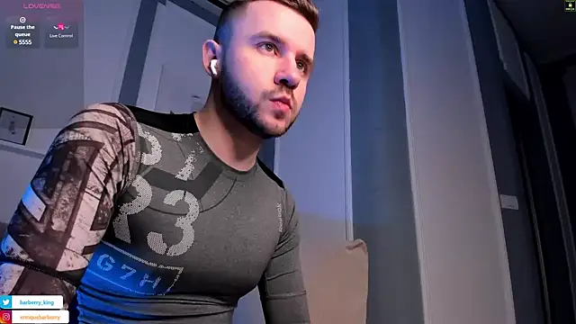 Snapshot of EnriqueBarberry chatting on 01-04-25, 06:19 EnriqueBarberry online show from 01-04-25, 06:19