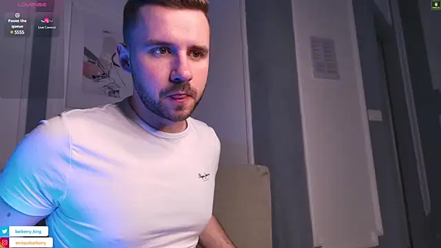 Snapshot of EnriqueBarberry chatting on 03-09-25, 06:28 EnriqueBarberry online show from 03-09-25, 06:28