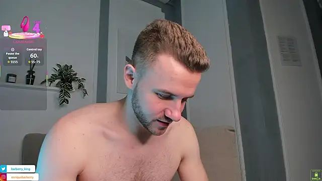 Snapshot of EnriqueBarberry chatting on 10-26-25, 06:19 EnriqueBarberry online show from 10-26-25, 06:19