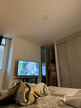 Snapshot of Susi_bell chatting on 02-16-25, 09:38 Susi bell online show from 02-16-25, 09:38