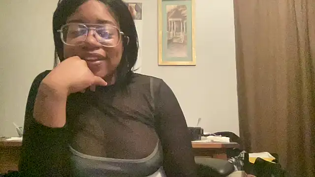 Snapshot of MommyConfident chatting on 06-11-26, 06:55 MommyConfident online show from 06-11-26, 06:55
