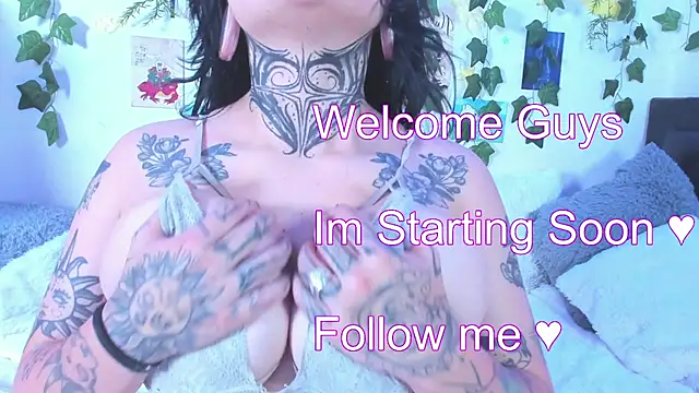 Snapshot of Dianne_Golden chatting on 12-07-24, 01:18 Dianne Golden online show from 12-07-24, 01:18