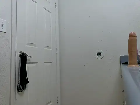 Snapshot of Fuckmyassg00d chatting on 01-28-25, 11:38 Fuckmyassg00d online show from 01-28-25, 11:38