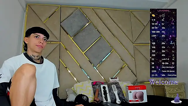 AmberAdams  online show from 11-06-25, 01:45