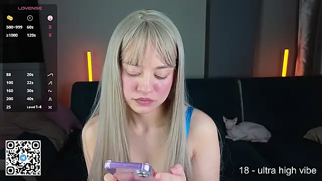 Snapshot of mybunnywendy chatting on 09-29-25, 02:00 mybunnywendy online show from 09-29-25, 02:00