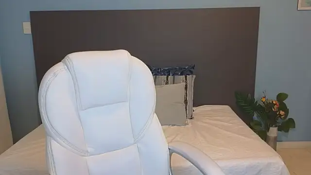 maiaa ruiz online show from 02-25-25, 01:39