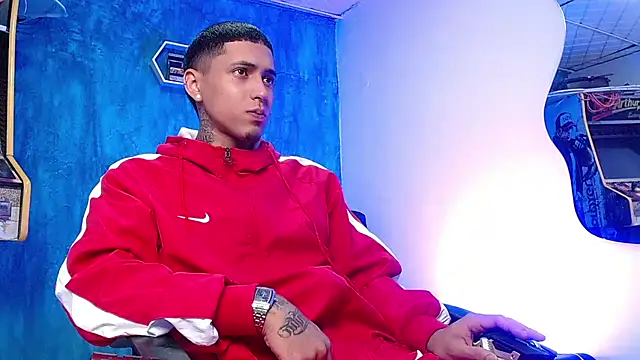 Liam lee online show from 12-14-24, 01:16