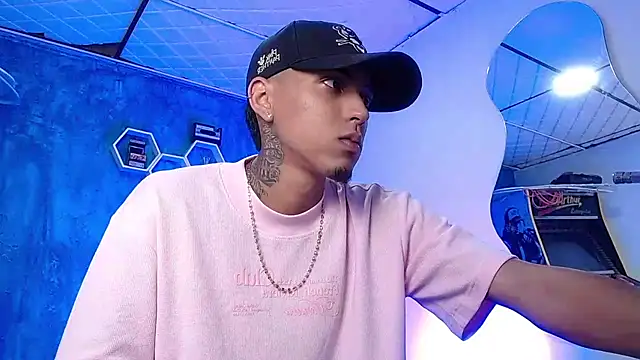 Liam lee online show from 12-26-24, 04:14