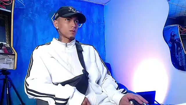 Liam lee online show from 01-02-25, 12:46